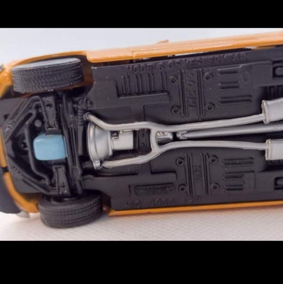 1970 Boss 429 Matchbox Models of Yesteryears scale 1:43 - Picture 3 of 9